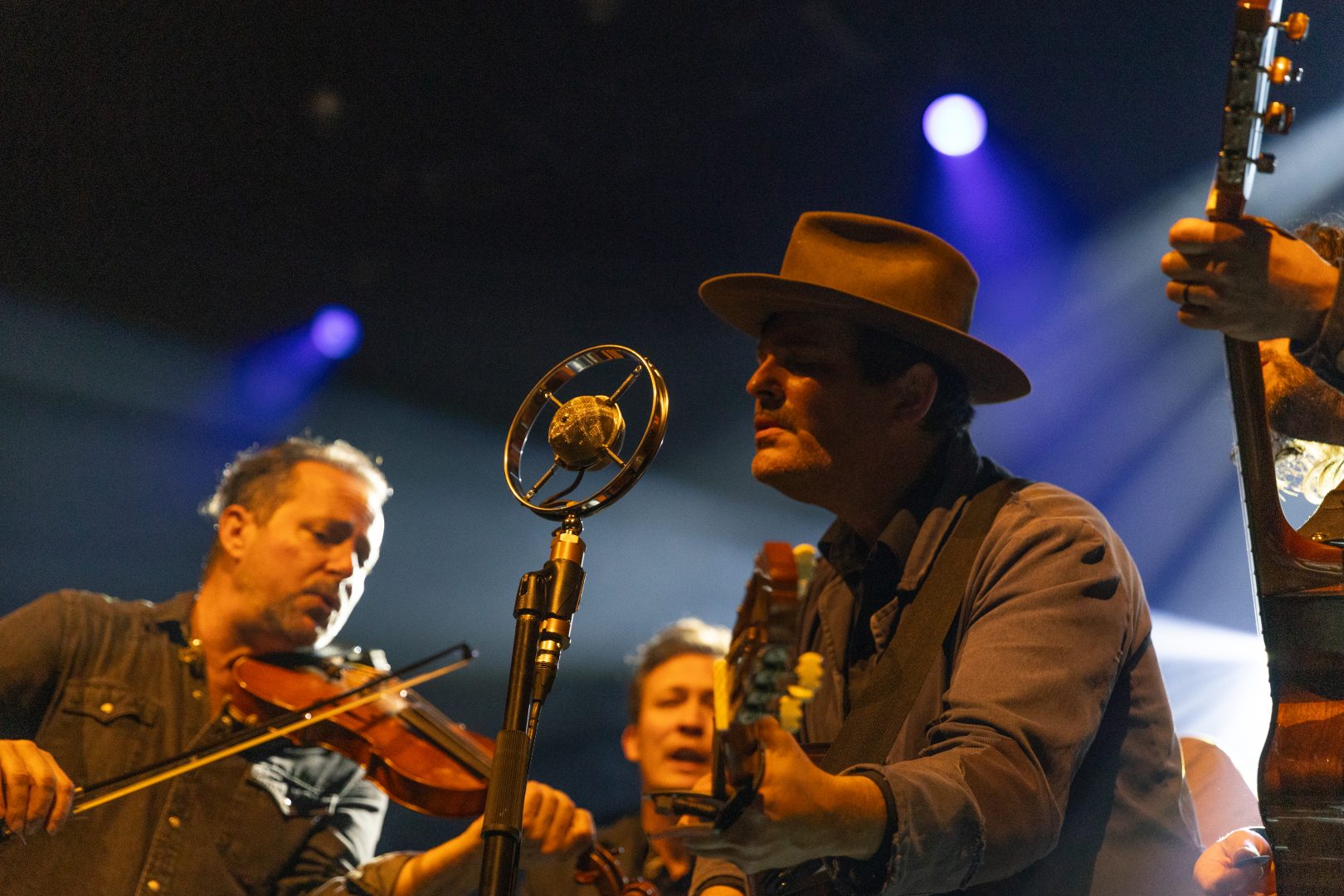 gregory alan isakov 11